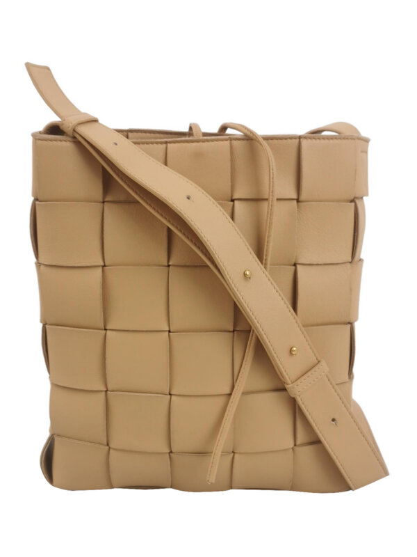 Bottega Veneta Cassette 30 Intreccio — продано