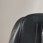 Louis Vuitton Taiga — фото 16