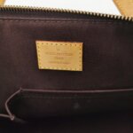 Louis Vuitton Bellevue Logo — фото 7