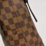 Louis Vuitton Marais Bucket — фото 10