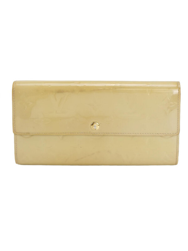 Louis Vuitton — продано