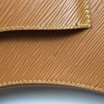 Louis Vuitton Marelle Hobo — фото 9