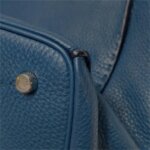 Fendi Logo Bucket Bag — фото 12