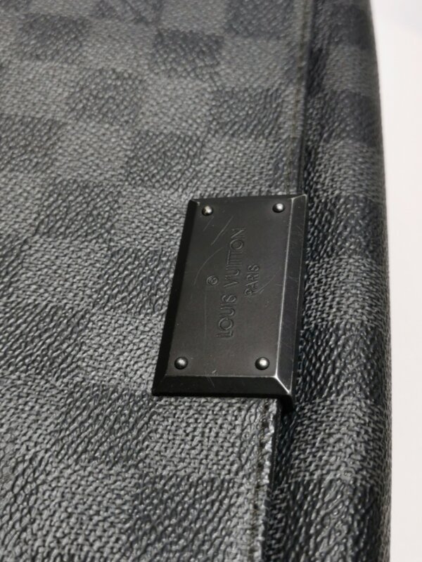 Louis Vuitton District