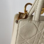 Dior Logo Shoulder Bag — фото 18