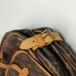 Louis Vuitton Saumur Monogram (Луи Виттон) — фото 16