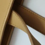 Saint Laurent Calfskin Logo Handbag (Сен Лоран) — фото 22