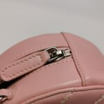 Chanel Round C Logo — фото 13