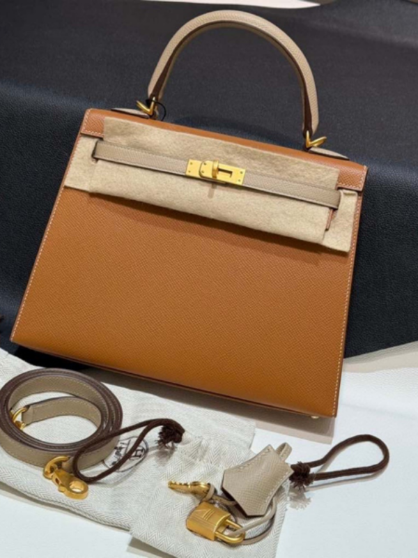 Hermès Kelly 25 — продано