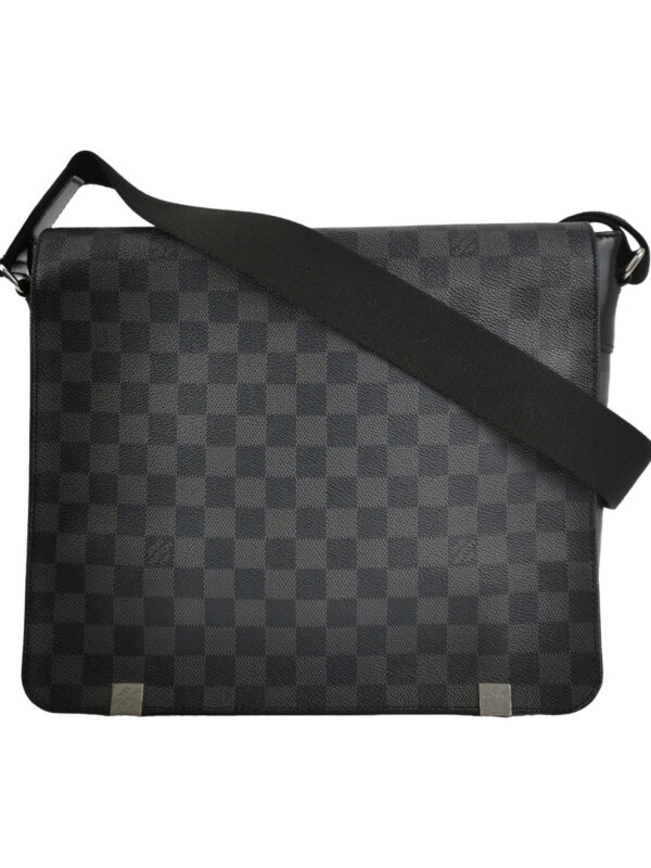 Louis Vuitton District