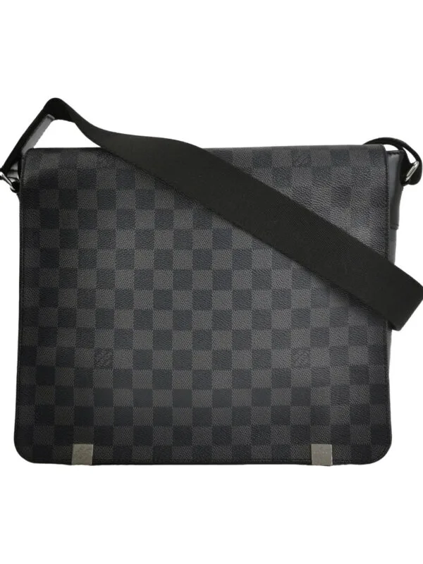 Louis Vuitton District