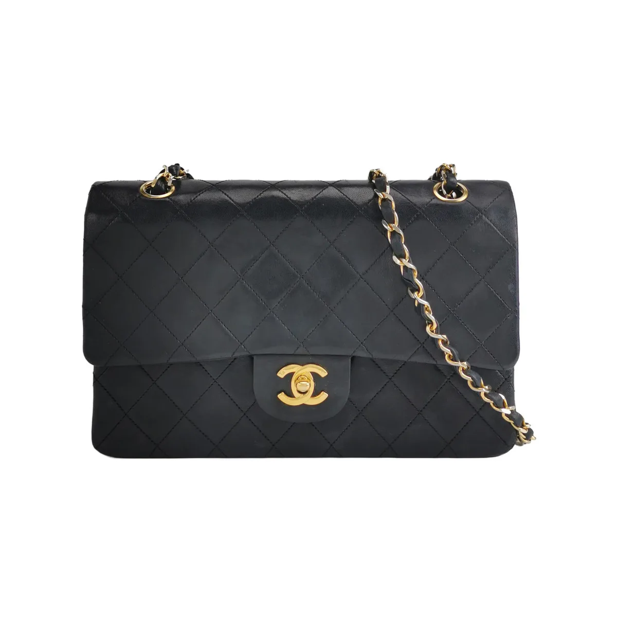 Chanel Classic Flap — продано
