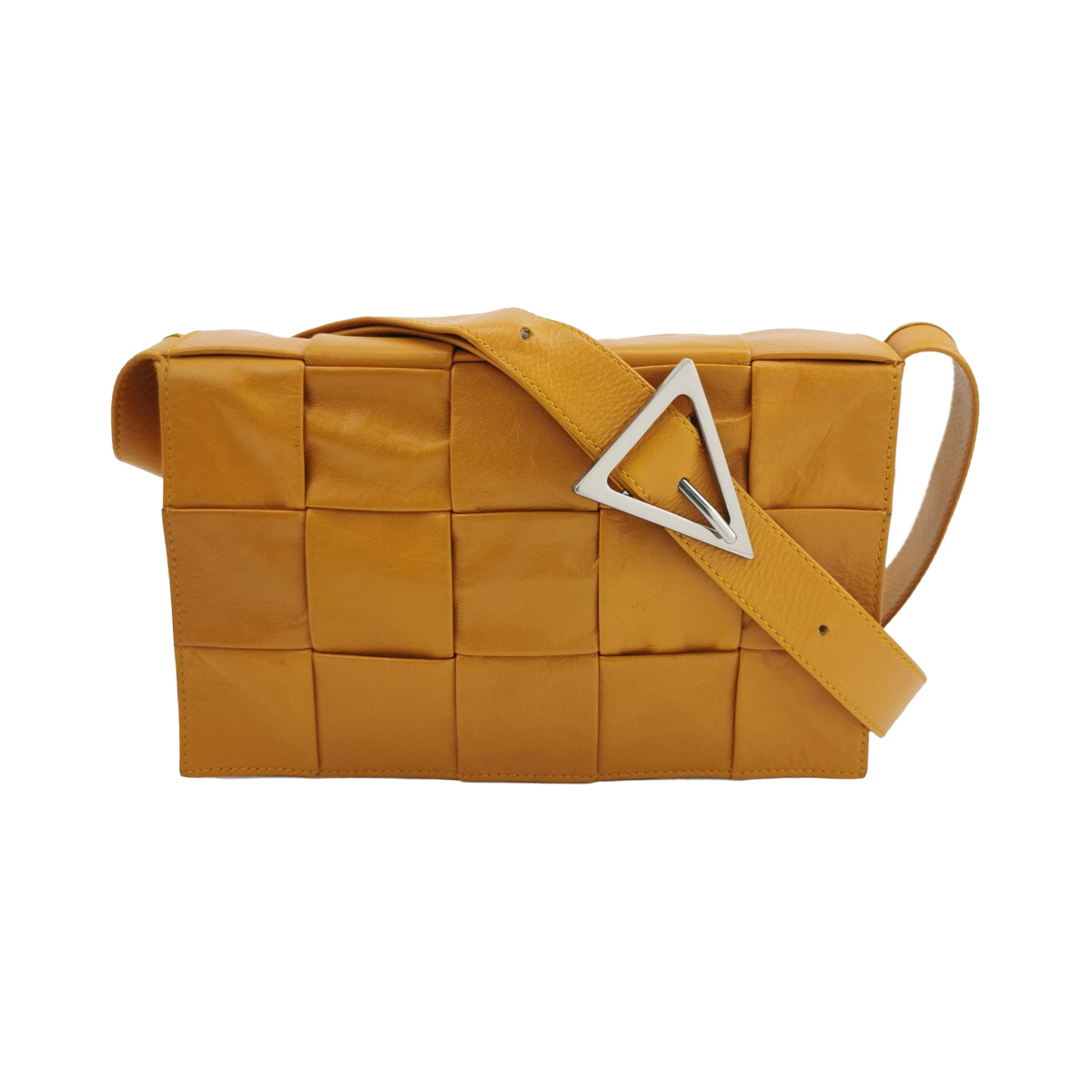 Bottega Veneta Cassette Intreccio — продано