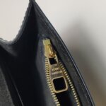 Louis Vuitton Louise LV — фото 14