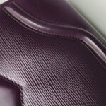 Louis Vuitton Montaigne Logo — фото 14