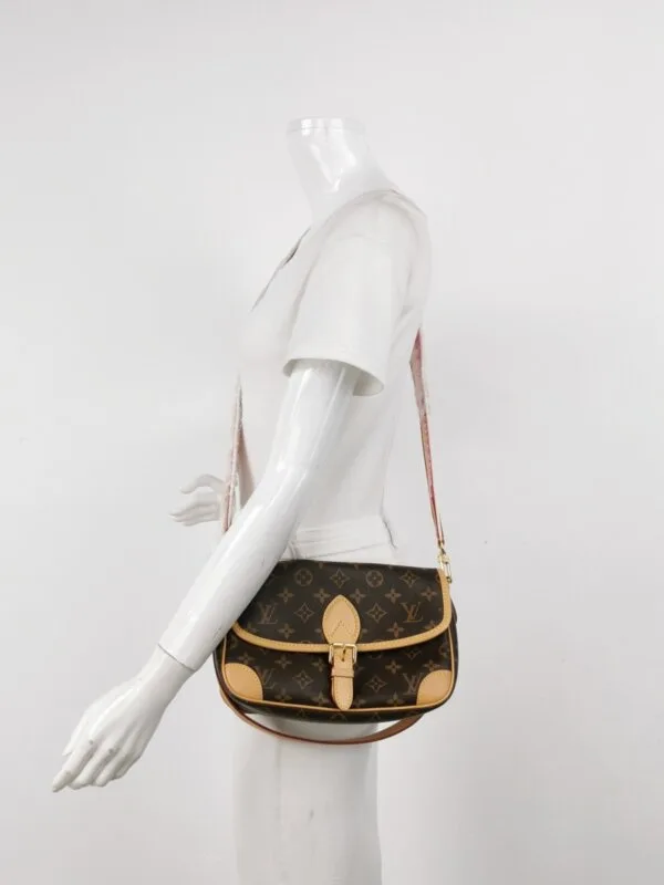 Louis Vuitton Diane Monogram — продано