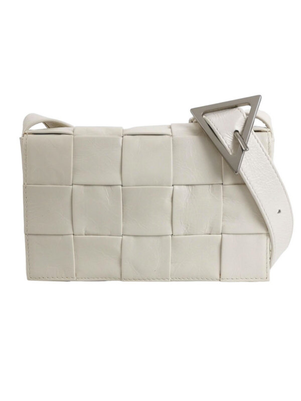 Bottega Veneta Cassette Intreccio — продано