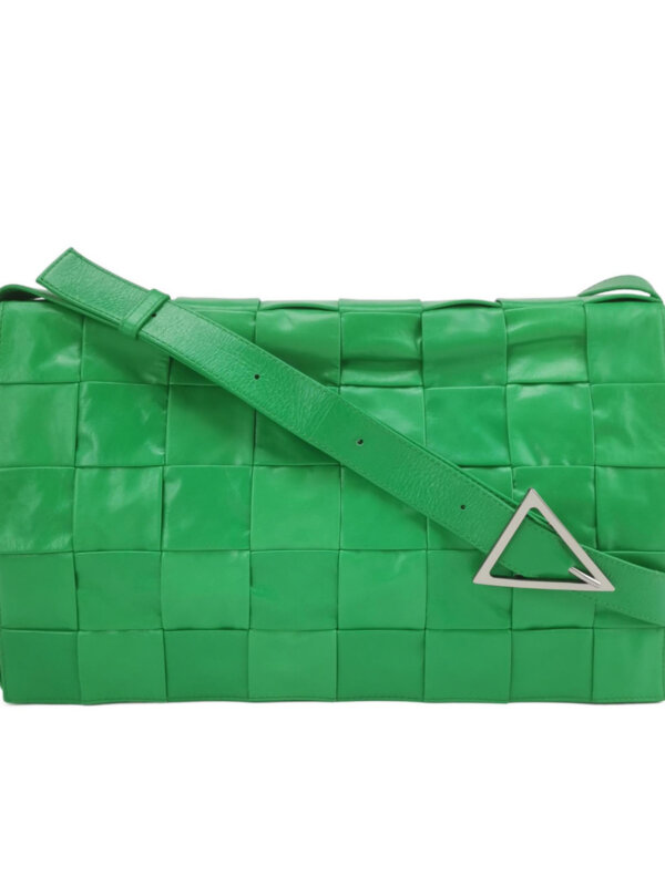 Bottega Veneta Cassette Intreccio — продано