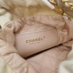 Chanel 22 Bag Logo — фото 8