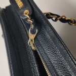 Chanel Large Logo Shoulder Bag — фото 11