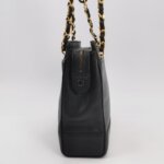 Chanel Large Logo Shoulder Bag — фото 3