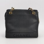 Chanel Large Logo Shoulder Bag — фото 5