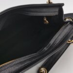 Chanel Large Logo Shoulder Bag — фото 7