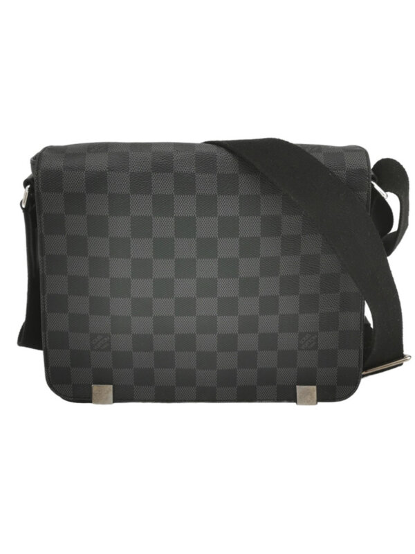 Louis Vuitton District