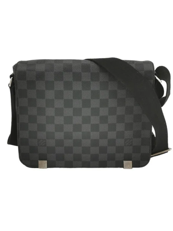 Louis Vuitton District