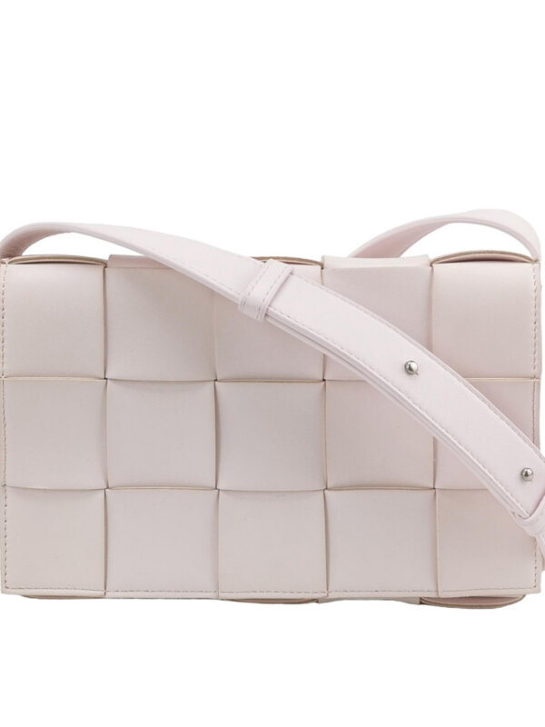 Bottega Veneta Cassette Intreccio — продано