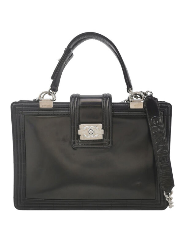 Винтажная сумка Chanel Patent Leather Shoulder Bag