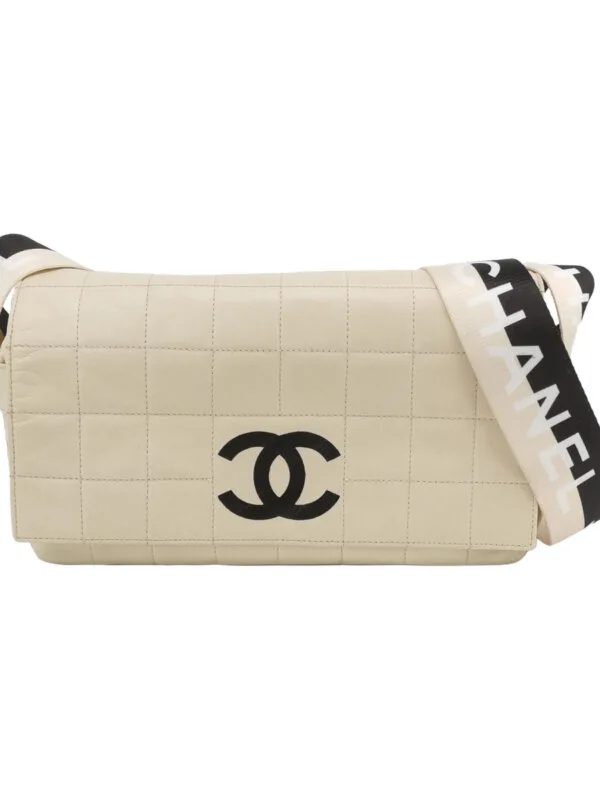 Chanel Lambskin Shoulder Bag — продано