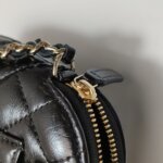 Chanel Lambskin Shoulder Bag — фото 10