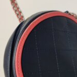 Chanel Round — фото 16