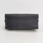 Chanel Leather Shoulder Bag — фото 6