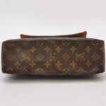 Louis Vuitton Looping Monogram — фото 6