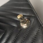 Chanel Classic Flap — фото 15