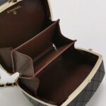 Chanel Lambskin Crossbody — фото 7