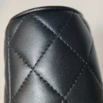 Chanel Quilted Lambskin CC Crossbody (Шанель) — фото 12