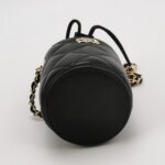 Chanel Lambskin Shoulder Bag — фото 6