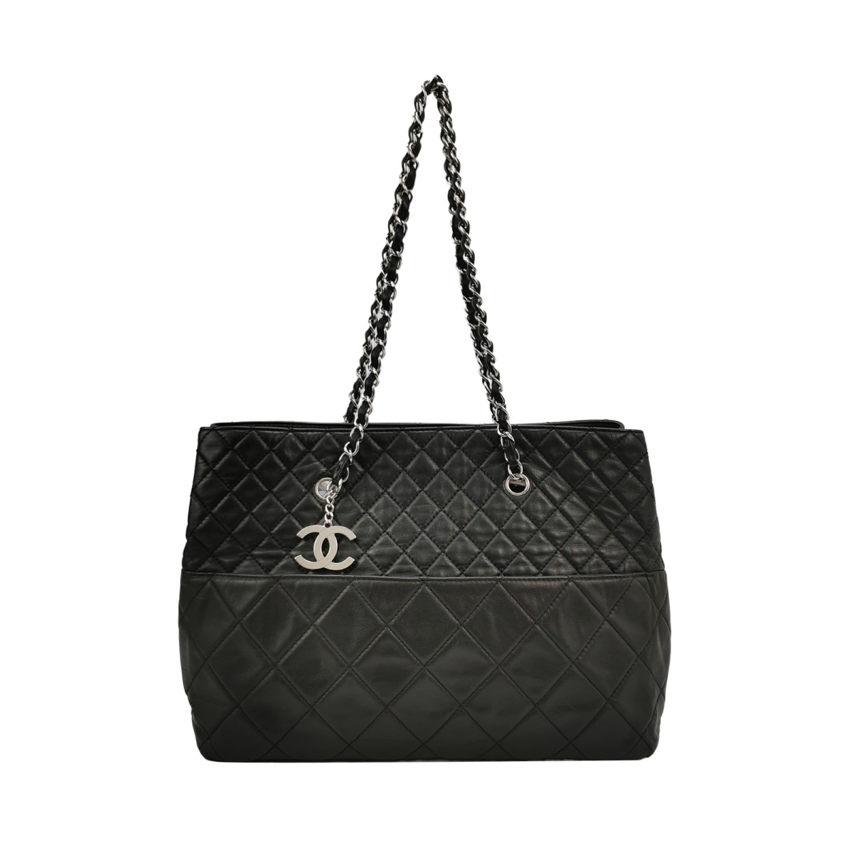 Chanel Leather Shoulder Bag — продано