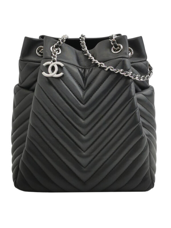 Chanel Leather Shoulder Bag — продано
