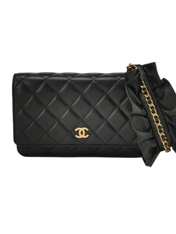 Chanel WOC — продано