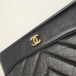 Chanel Quilted Shoulder Bag — фото 15