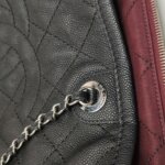 Chanel Leather Shoulder Bag — фото 13