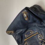 Balenciaga City — фото 15