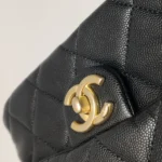 Chanel Quilted Calfskin CC Shoulder Bag (Шанель) — фото 10