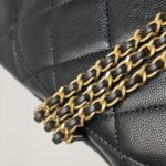 Chanel Leather Shoulder Bag — фото 12