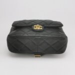 Chanel Leather Shoulder Bag — фото 6