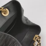 Chanel Leather Shoulder Bag — фото 7